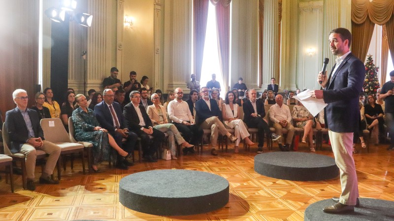 Defensor público-geral participa da solenidade de entrega da primeira etapa das obras de restauração do Palácio Piratini