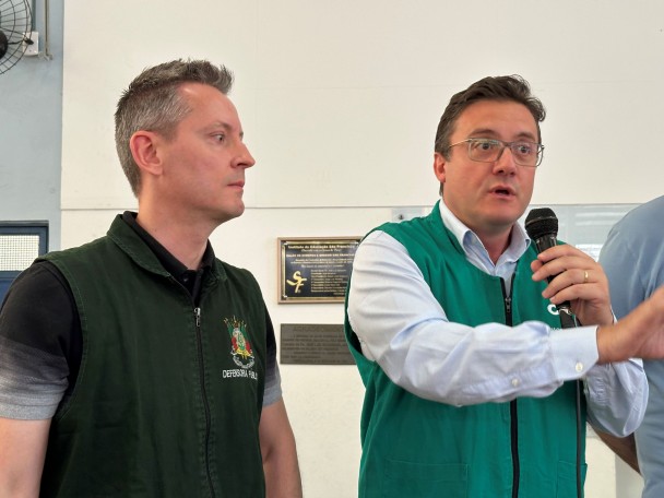 Defensor público Renato Muñoz, dirigente do Núcleo de Defesa Agrária e Moradia. 