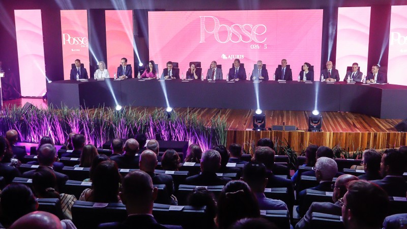 Defensor público-geral participa da cerimônia de posse da nova gestão da Ajuris
