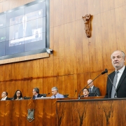 Sessão Solene em Homenagem ao Dia Internacional dos Trabalhadores