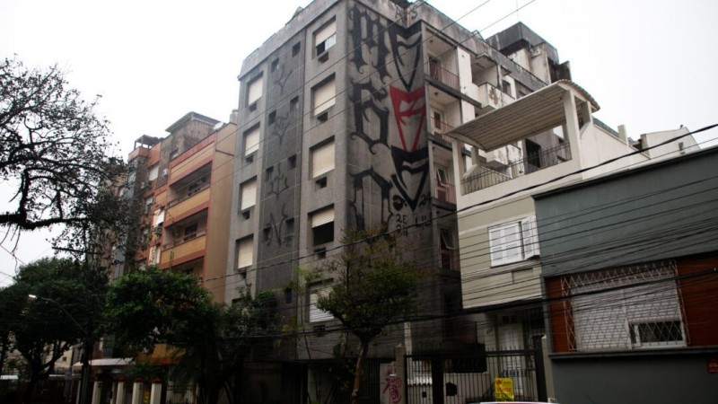 O antigo Hotel Arvoredo fica localizado na rua Fernando Machado, no centro da capital.