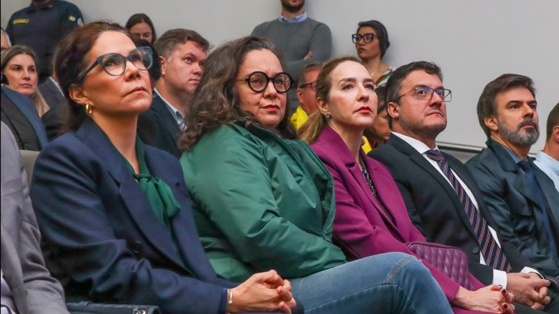 Defensora pública-geral, em exercício, Silvia Pinheiro de Brum, e defensor público Renato Muñoz acompanharam a reunião