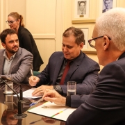 Defensoria Pública firmou acordo com Banrisul para atender clientes do Banrisul impactados por mudanças nas regras de consignado