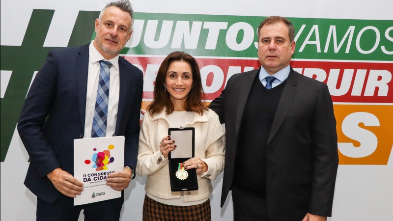 Defensores públicos José Augusto da Costa Medeiros e Maína Pech e defensor público-geral, Nilton Leonel Arnecke Maria