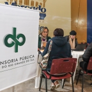 Mutirão atendeu centenas de pessoas no Mercado Público
