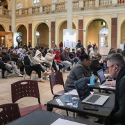 Mutirão atendeu centenas de pessoas no Mercado Público