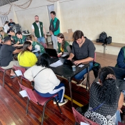 Defensores e servidores em ação durante o evento.