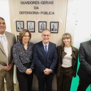 foto posada dos antigos ouvidores, em frente à galeria de fotos dos ex ouvidores