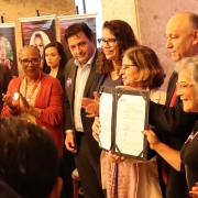 foto posada das autoridades que assinaram a parceria