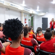 A palestra destacou as diferentes formas de assédio e violência contra a mulher.
