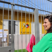 Entre as escolas visitadas, a maioria voltou a funcionar integralmente apenas no início de 2025.