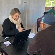 Defensores e defensoras públicas estiveram disponíveis para prestar esclarecimentos e orientação jurídica aos moradores.