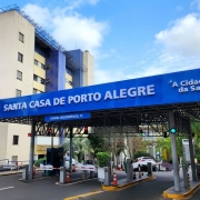 Entrada do Hospital Santa Casa de Porto Alegre