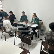 Defensores públicos realizando atendimentos jurídicos no presídio de Getúlio Vargas