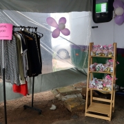 A unidade móvel oferece atendimento jurídico e psicossocial a mulheres em situação de violência.