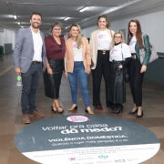 Por meio de abordagens nas esta&ccedil;&otilde;es da Trensurb, a campanha busca conscientizar sobre o combate &agrave; viol&ecirc;ncia de g&ecirc;nero.