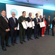 O Projeto Terra- Eu sou COHAB prev&ecirc; a regulariza&ccedil;&atilde;o de mais de 60 mil im&oacute;veis no Estado