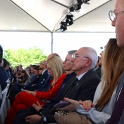 Mariana Py assiste ao evento.