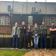 A imagem mostra os servidores que participaram da ação.