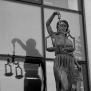 O ex-guardi&atilde;o da crian&ccedil;a havia contra&iacute;do empr&eacute;stimos sem autoriza&ccedil;&atilde;o judicial.