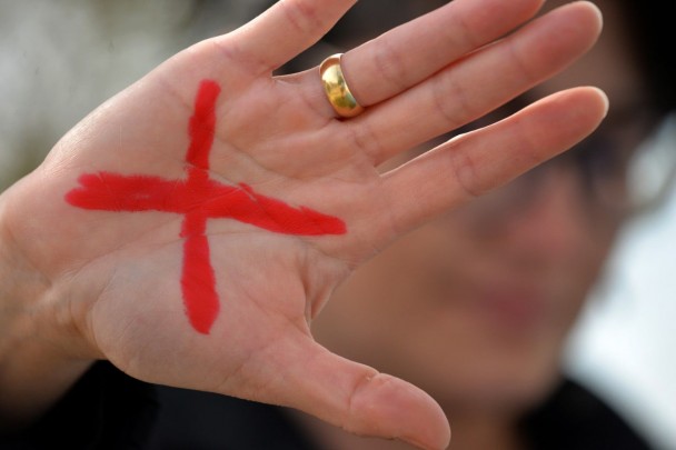 sinal vermelho violencia domestica marco charneski