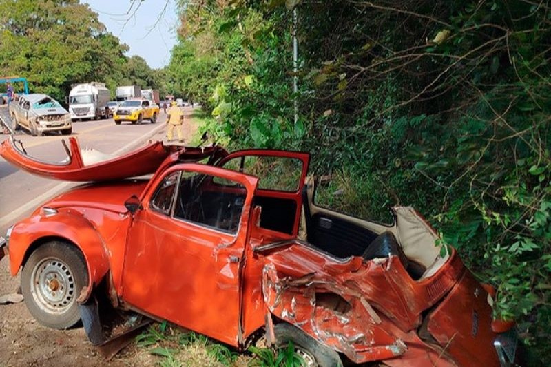 FUSCA DESTRO&Ccedil;ADO AP&Oacute;S ACIDENTE.