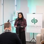 Larissa Caon discursa.