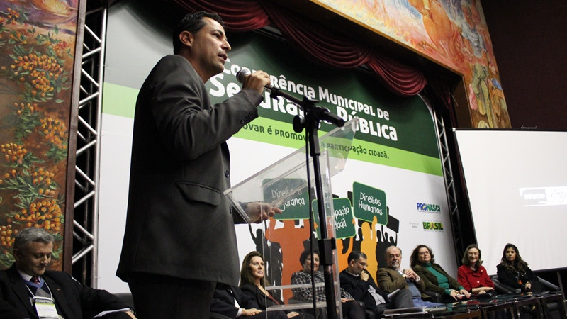 20140530175308conferencia.jpg