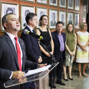 Defensoria Pública prestigia ato de descerramento da foto de Edegar Pretto, na AL/RS
