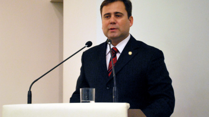 13042012a.jpg